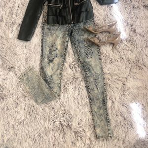 Acid wash jeans